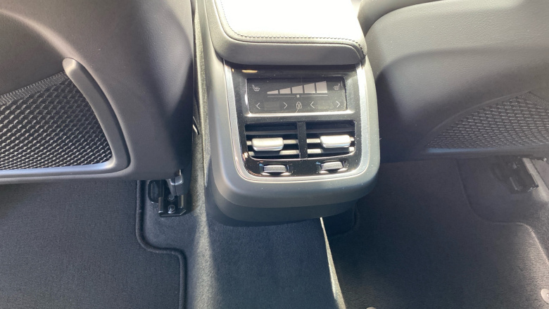 Volvo XC60 2.0 B5P Plus Black Edition 5dr AWD Geartronic Petrol Estate